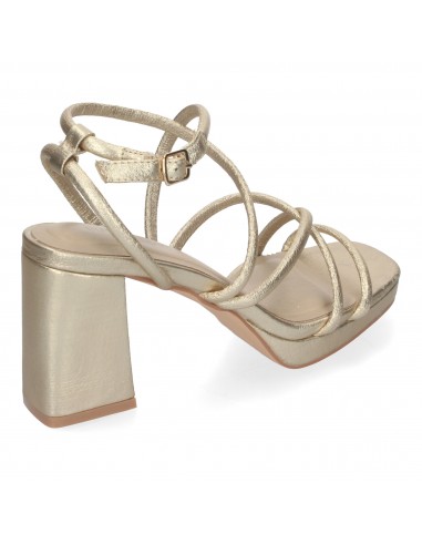 Sandalias Doradas de Tacón con Diseño de Tiras 4 Sandalias Doradas de Tacón con Diseño de Tiras - Imagen 4
