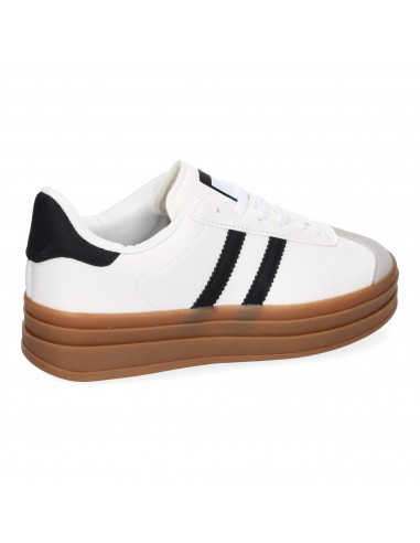 Zapatillas Blancas con Detalles en Negro y Suela Caramelo 4 Zapatillas Blancas con Detalles en Negro y Suela Caramelo - Imagen 4