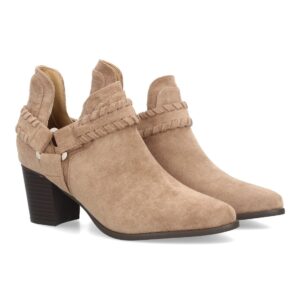 Botines de Ante Beige con Tacón Ancho y Detalle Trenzado