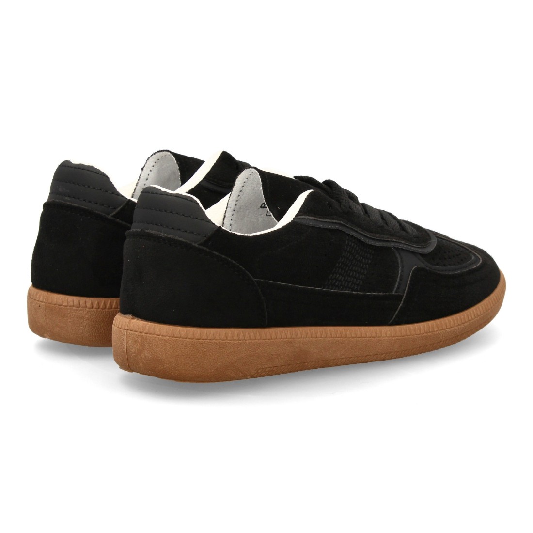 Zapatilla de serraje negra con suela caramelo clásica 5 Zapatilla de serraje negra con suela caramelo clásica - Imagen 5